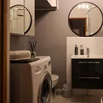 Quiet And Comfortable Apartment Perfect For 2 Guests With Easy Self Check In