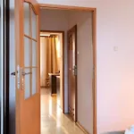 Quiet And Comfortable Apartment Perfect For 2 Guests With Easy Self Check In Lägenhet