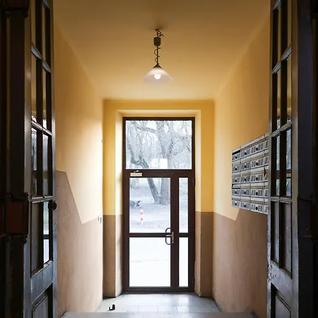 Quiet And Comfortable Perfect For 2 Guests With Easy Self Check In קרקוב